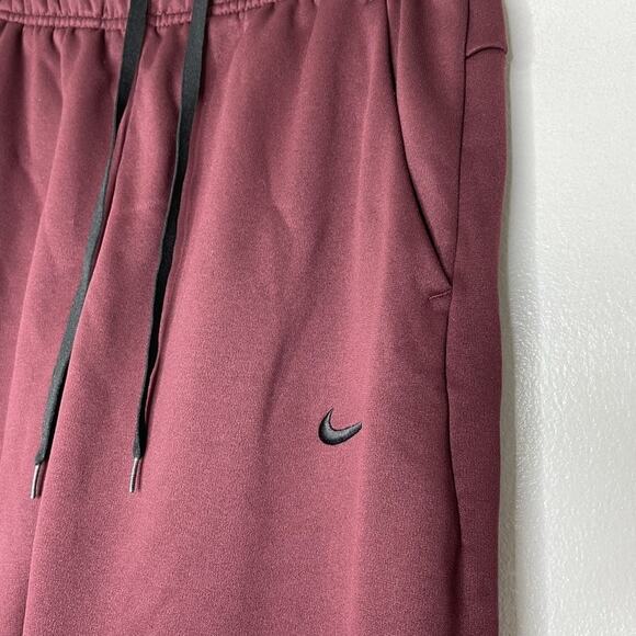 Nike Therma-FIT Pants Mens Small Maroon Burgundy Athletic Joggers Swoosh Logo - Picture 2 of 6